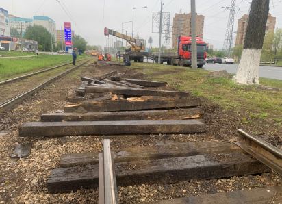 Рельсы-рельсы, шпалы-шпалы: на улице Ново-Садовой демонтировали трамвайные пути