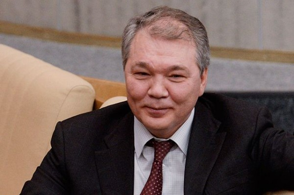 Депутат от Самарской области Леонид Калашников получил ранг чрезвычайного и полномочного посла РФ