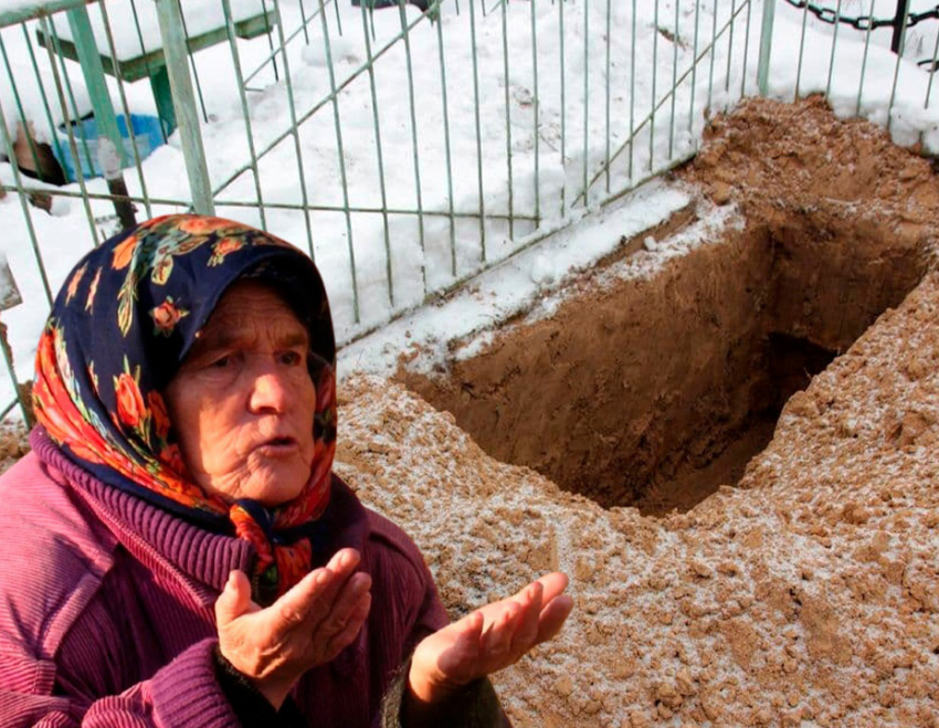 Родные кричали и глотали валидол: тольяттинский «подкидыш» в чужой могиле мог быть жертвой криминала