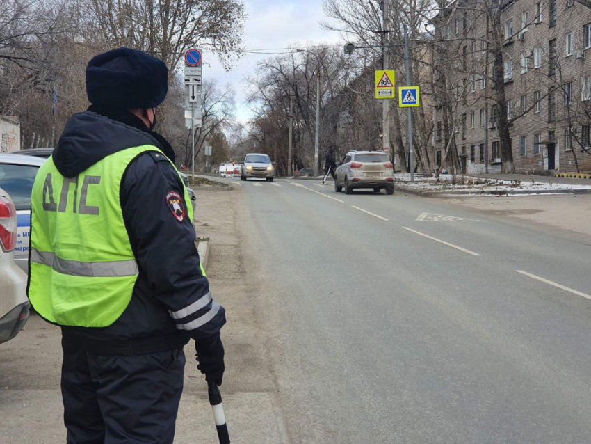 ГИБДД Самарской области проводит проверки тонировки стёкол автомобилей