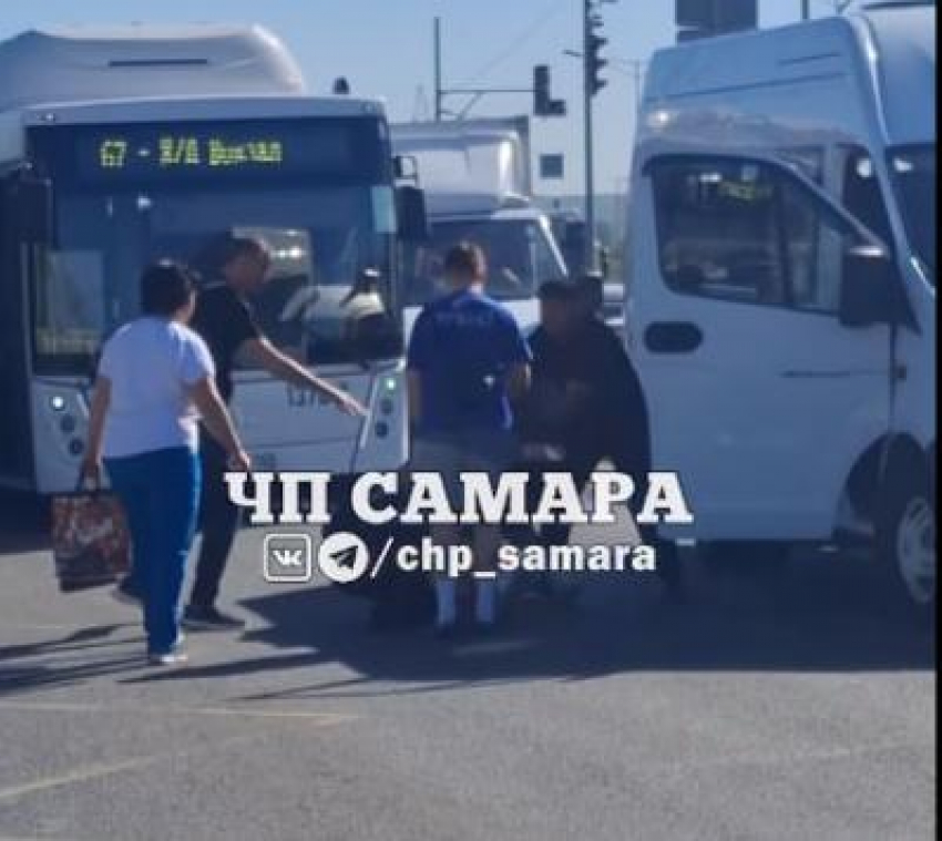 В Самаре расследуют драку двух маршрутчиков на 18-ом километре