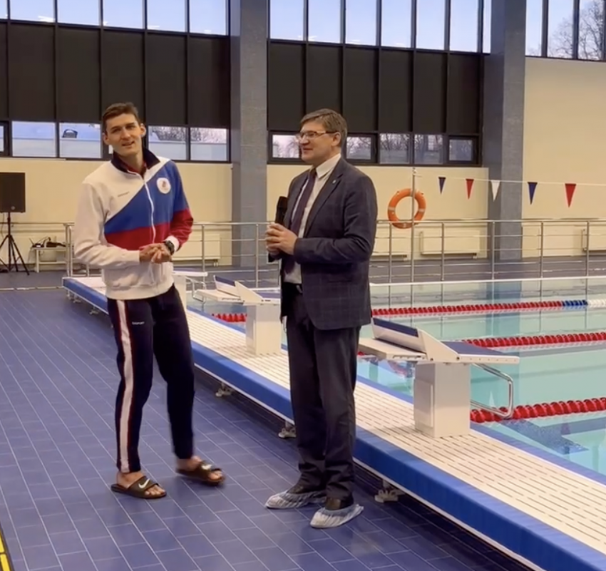В новом бассейне в Куйбышевском районе прошёл мастер-класс от чемпиона России