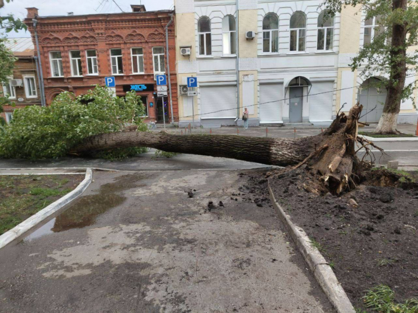 Жарким воскресным вечером на Самару обрушилась стихия