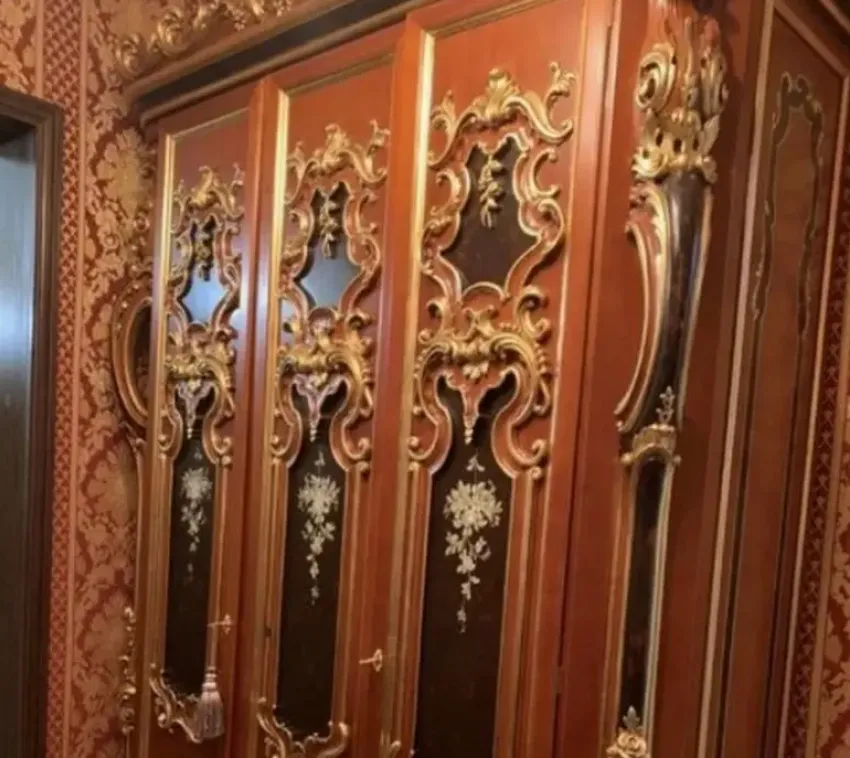 В Самаре продают редкий золотой шкаф по «смешной» цене