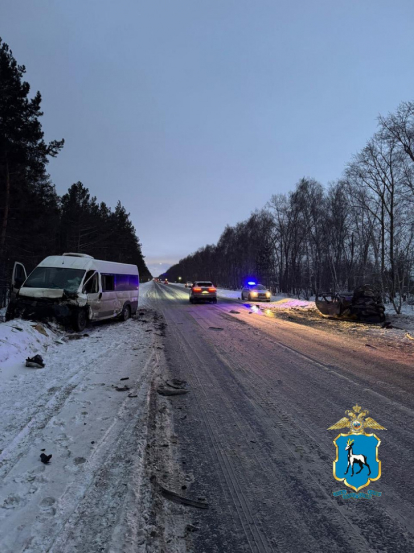 Водитель погиб в горящей легковушке во время ДТП в Ставропольском районе