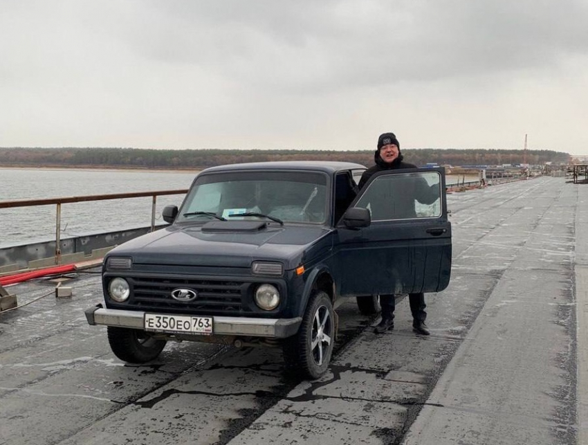 «Это просто потрясающе!»: Дмитрий Азаров прогулялся по Волжскому мосту