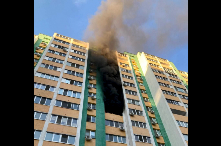 Горели две квартиры: на пожаре в самарской новостройке 8-летний мальчик получил тяжёлые ожоги