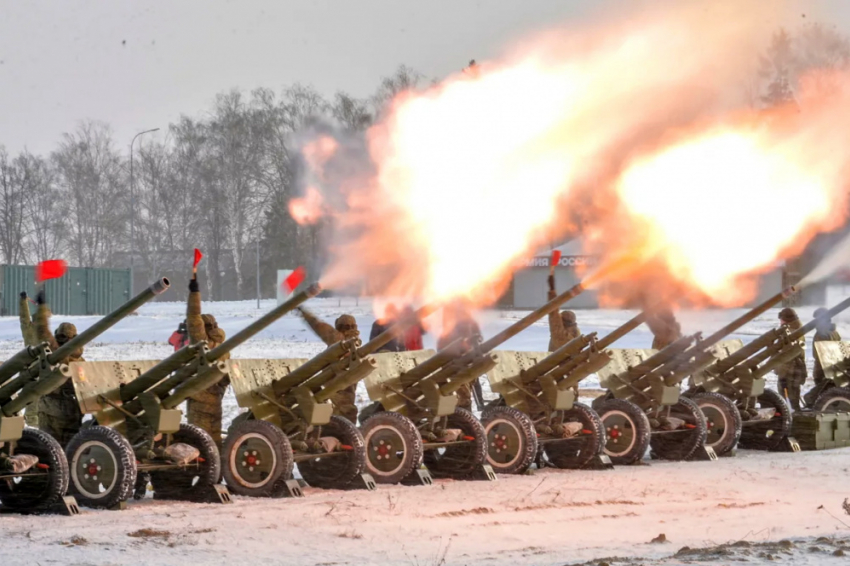 Из пушки не по воробьям: самарские военные показали репетицию салюта ко Дню защитника Отечества