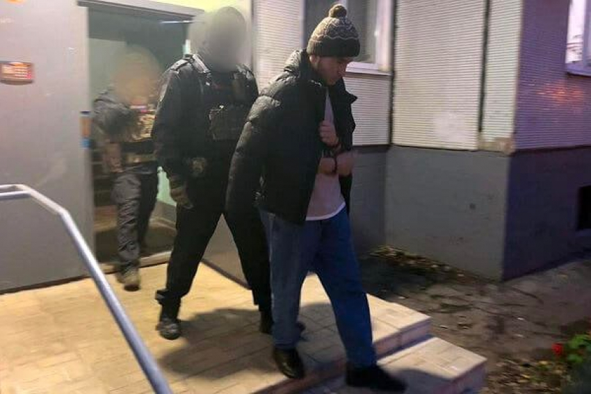 В Тольятти задержали мигранта, который матерился и угрожал пассажирам в маршрутке
