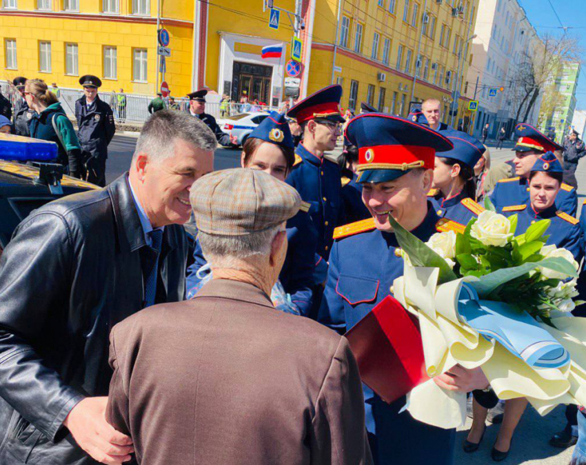 Спустя 77 лет: в Самаре герой Великой Отечественной встретился со счастливым танком, который спас ему жизнь