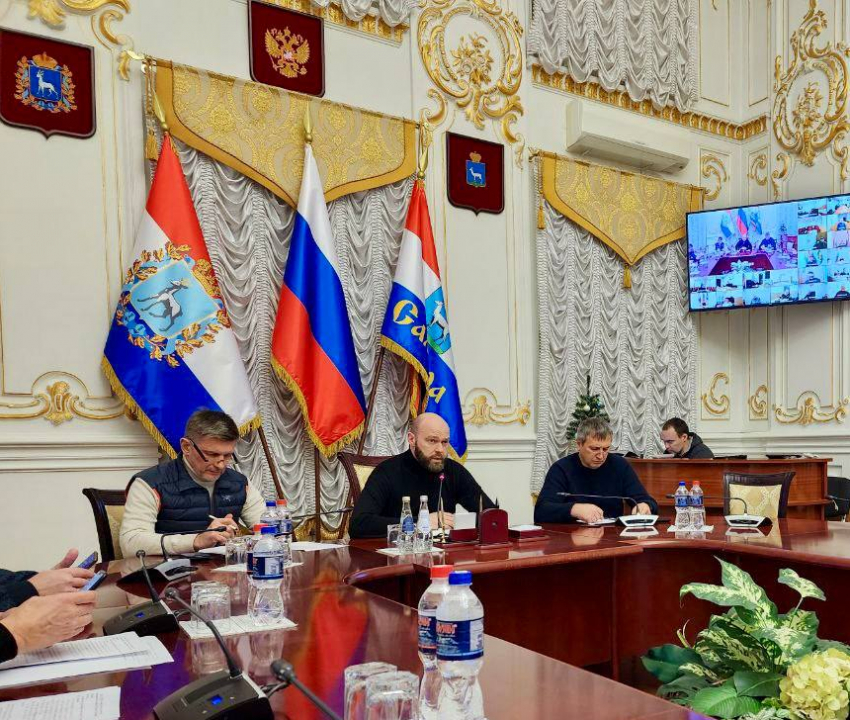 «Погода шепчет»: Михаил Смирнов провёл штаб по уборке снега в Самарской области в условиях метели