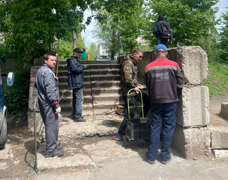 Рухнула на бетон и арматуру: к трагедии со школьницей в Самарской области подключилась прокуратура