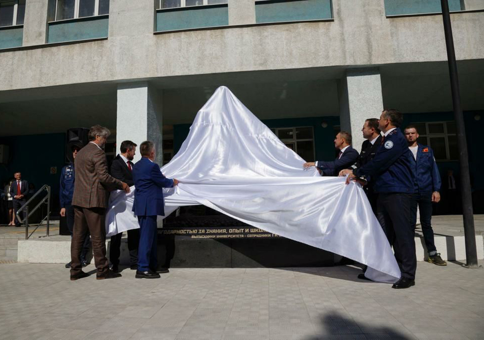 «Слышишь, время гудит – БАМ!»: в Самаре открыли памятник легендарным студенческим отрядам