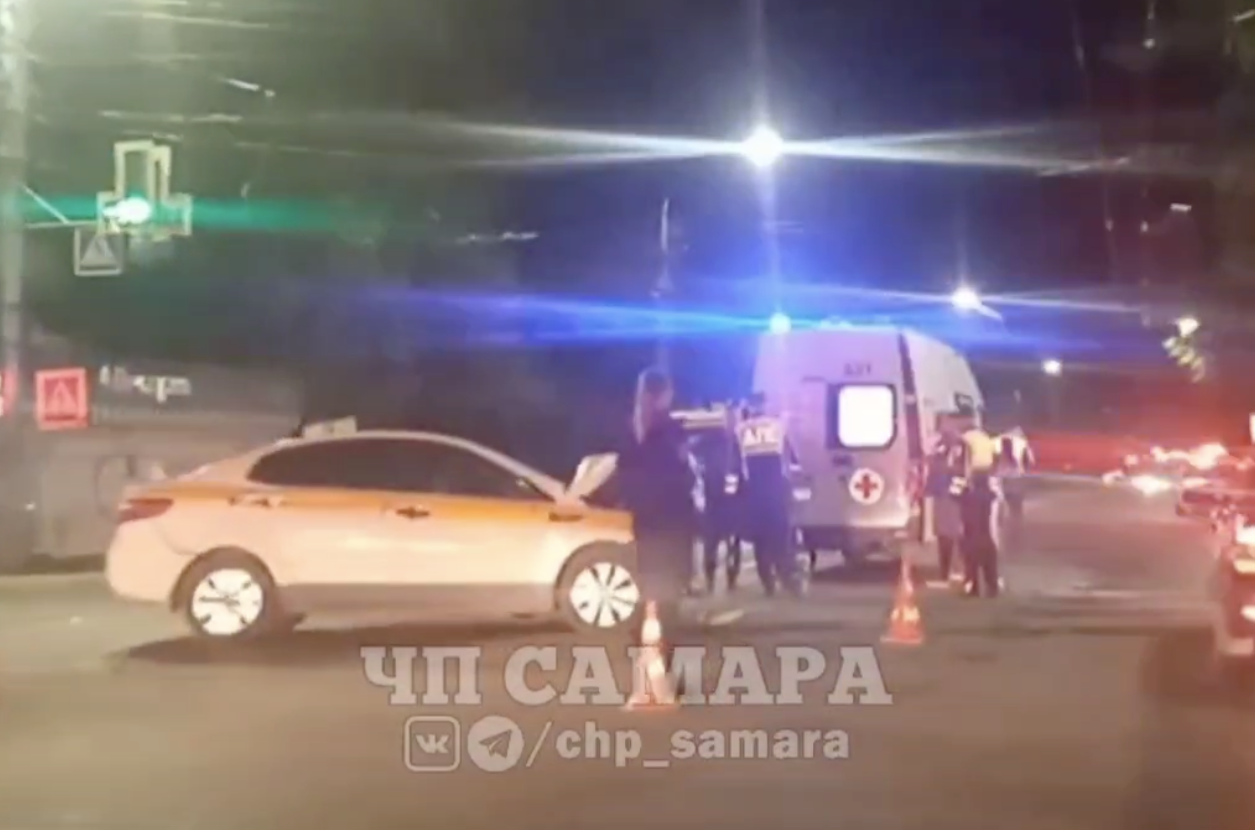 В ночном ДТП с участием четырёх авто в Самаре погибла женщина