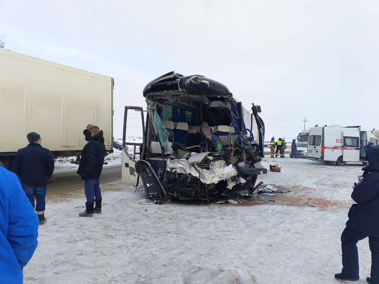 Автобус, следовавший из Казани в Самару, столкнулся с грузовиком на трассе  М5