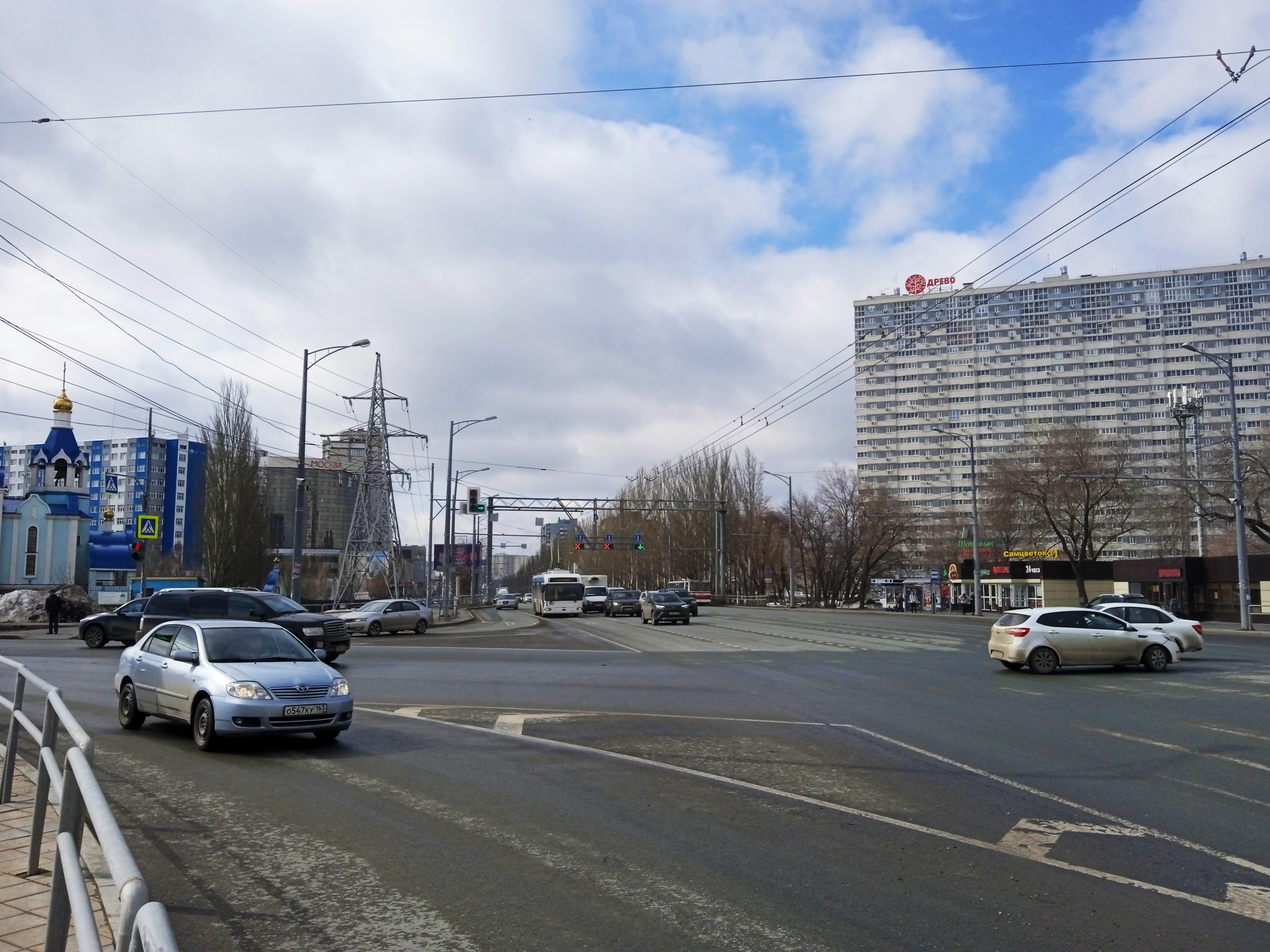 Вообще капец!»: колея на Московском шоссе в Самаре убивает людей